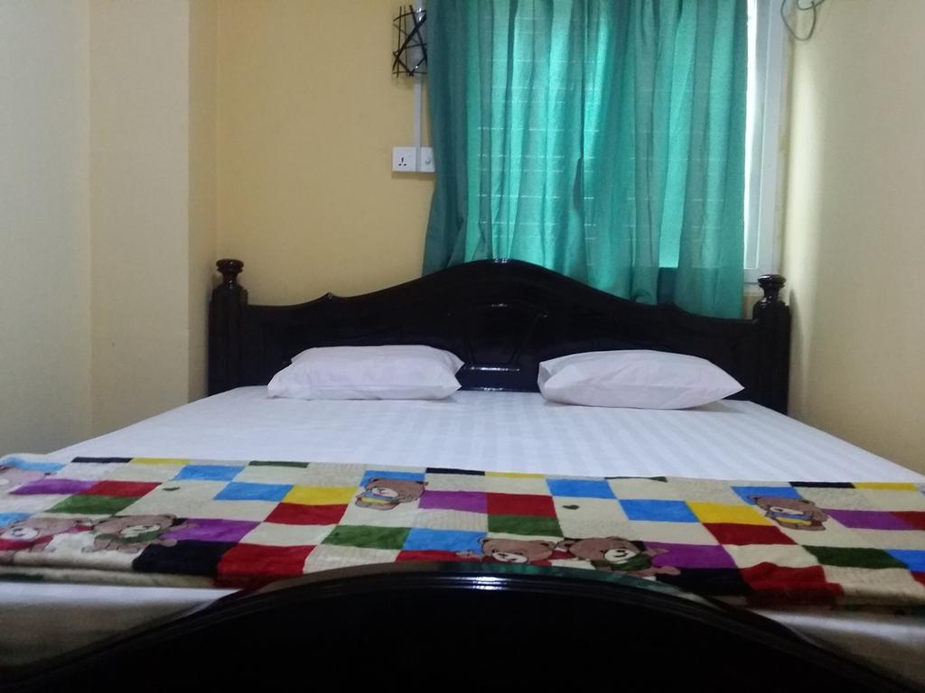 T Venus Hostel Yangon Room photo