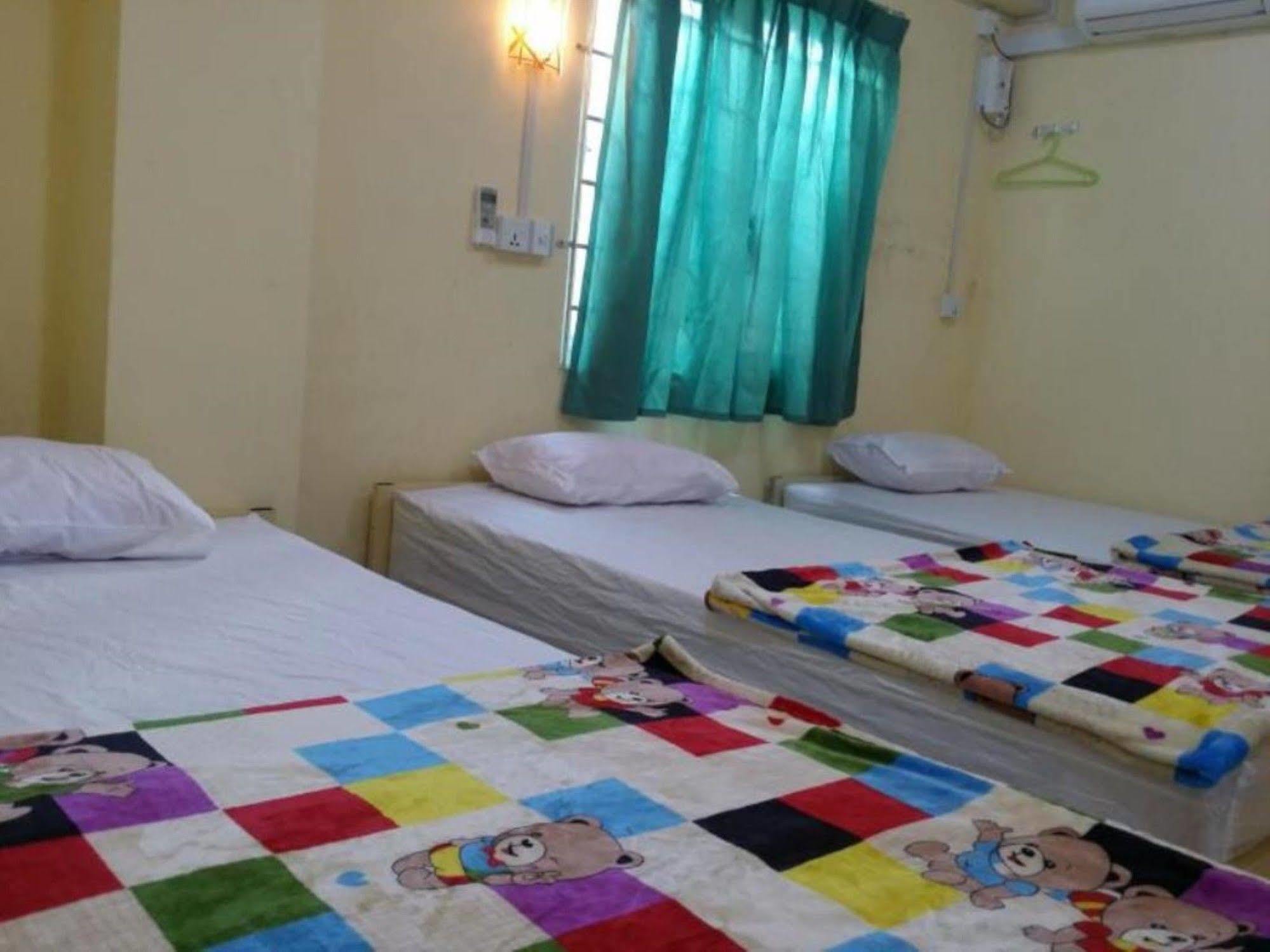 T Venus Hostel Yangon Exterior photo