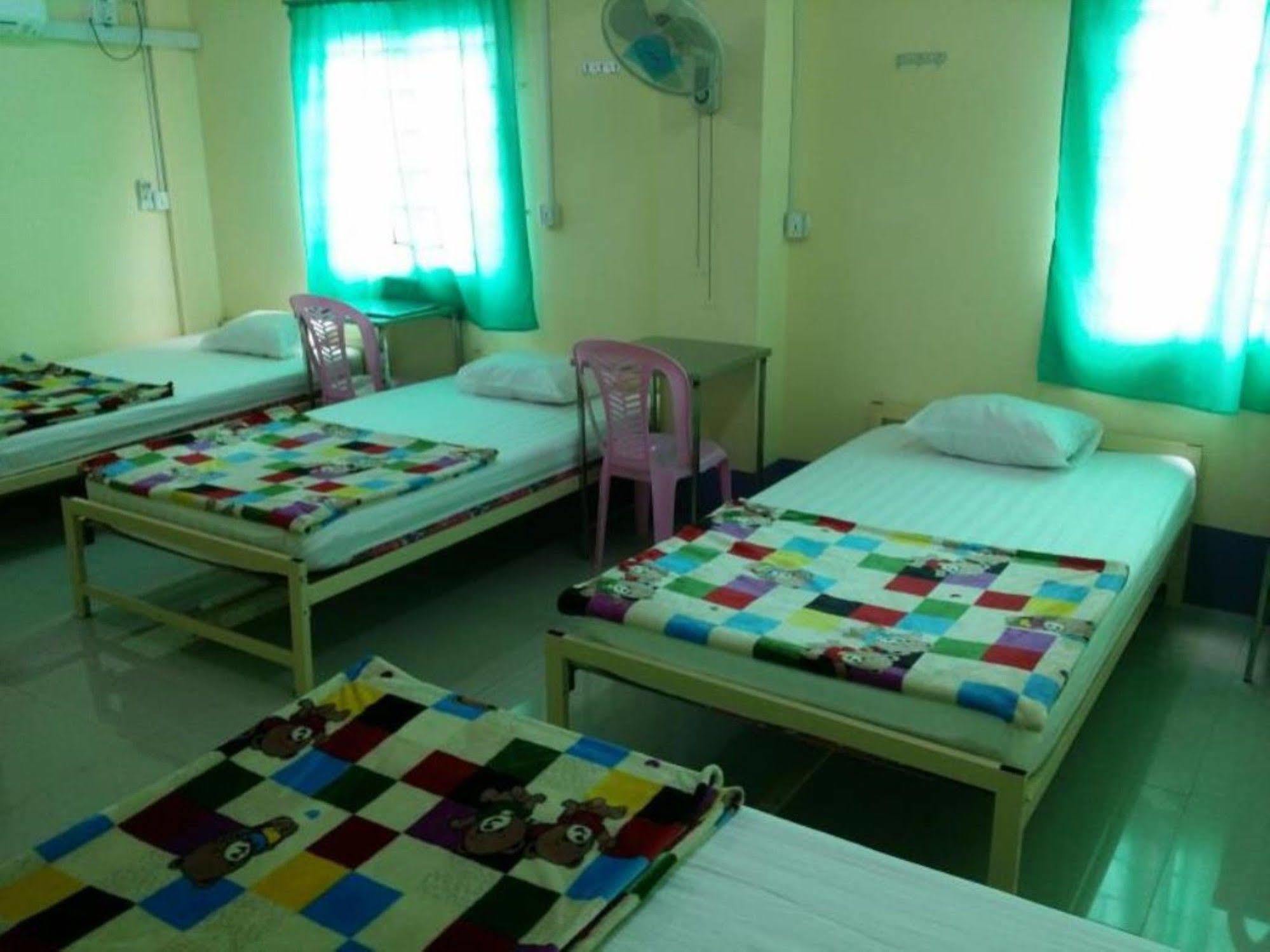 T Venus Hostel Yangon Exterior photo